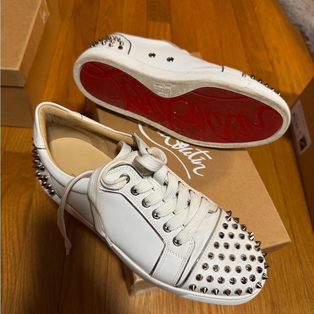 Louboutin Vieira white flat gym shoe size 39